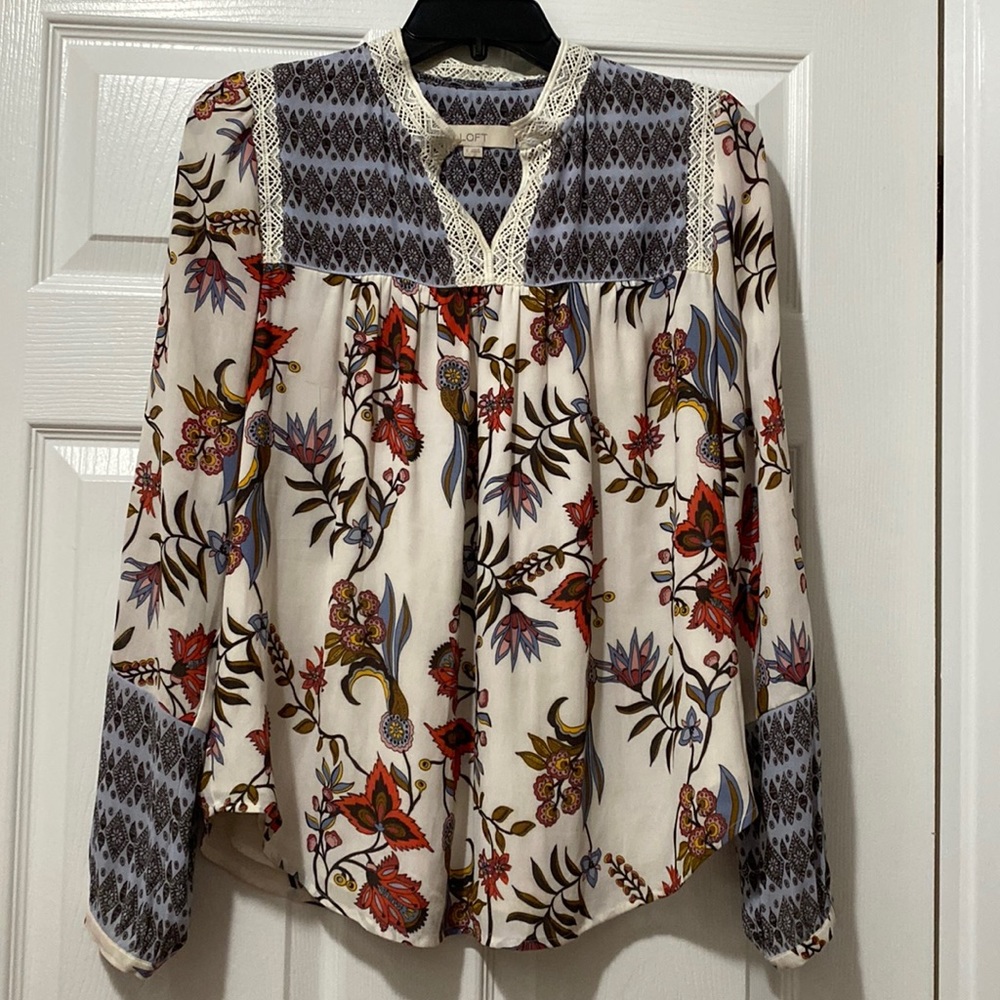 Loft Printed top size small